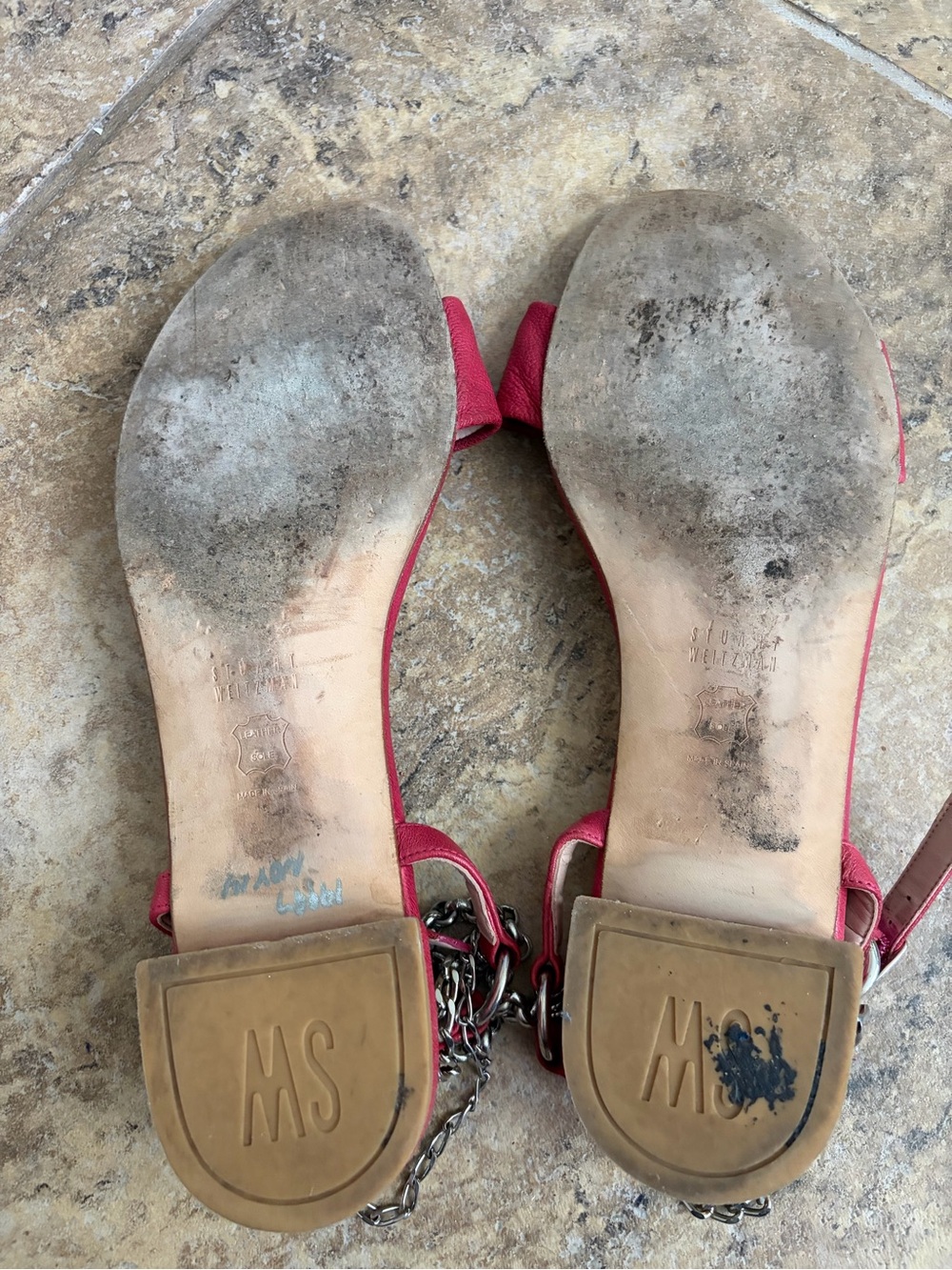 Stuart Weitzman pink leather flat sandals with silver chain detail. Size 9W - Picture 3 of 5
